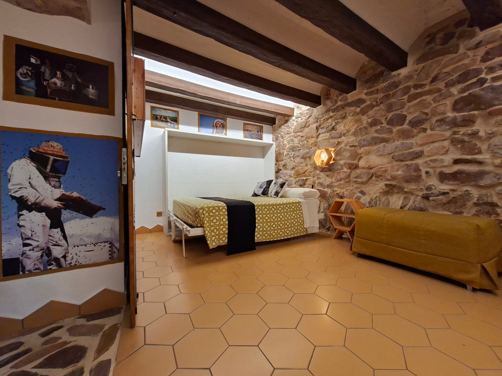Apicultura room  2