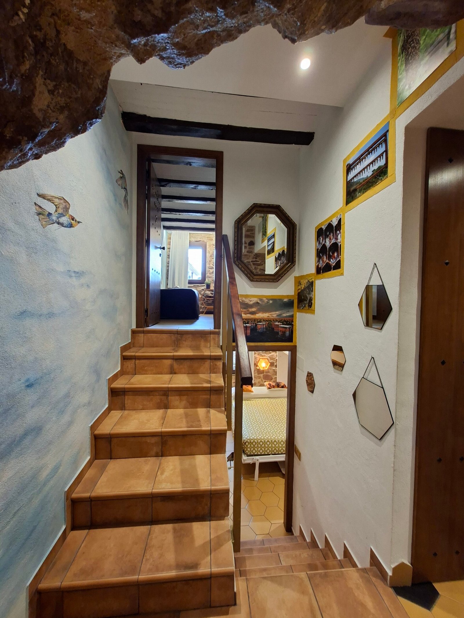 Abejarucos room