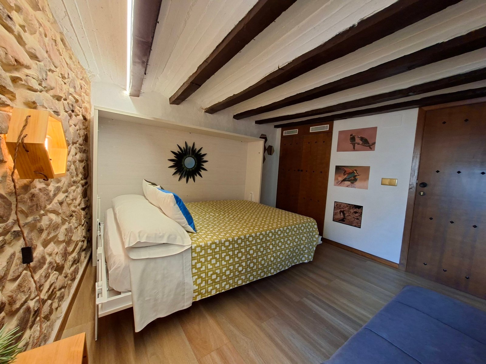 Abejarucos room 6